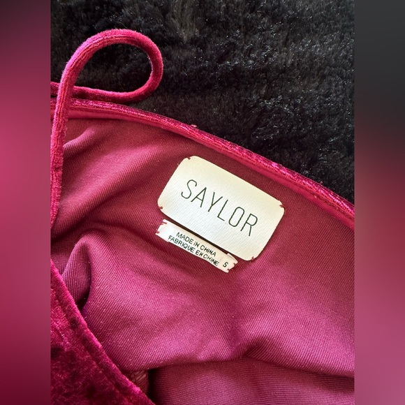 Saylor Designer Red Velvet Slip Dress Size Small / 4 - Picture 7 of 10